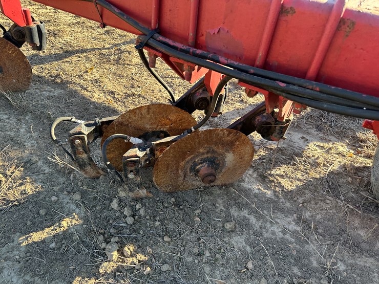 #33740-•-~20'-row-crop-cultivator-image-27