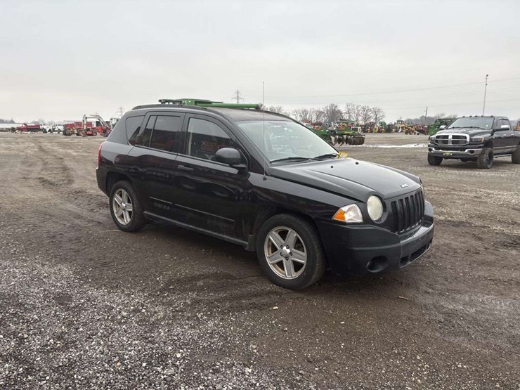 2010-jeep-compass-image-7