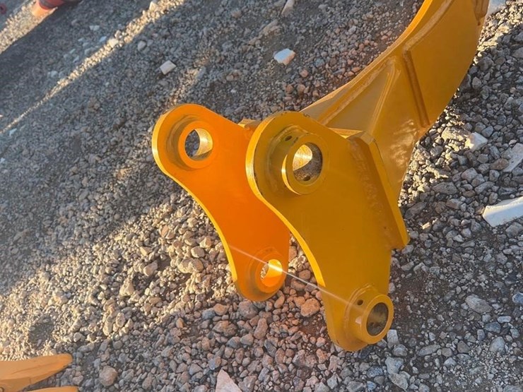 cat305-excavator-single-ripper-attachment-image-3