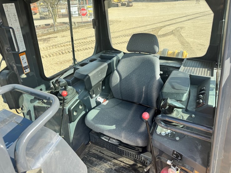 2020-deere-450k-image-14