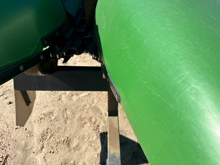 2012-john-deere-616c-image-65