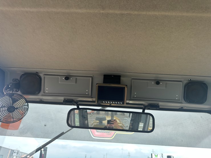 2022-caterpillar-140gc-image-93