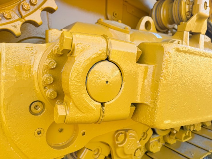 2019-caterpillar-d8t-image-20