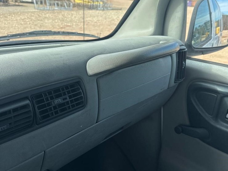 1998-chevrolet-express-1500-image-26