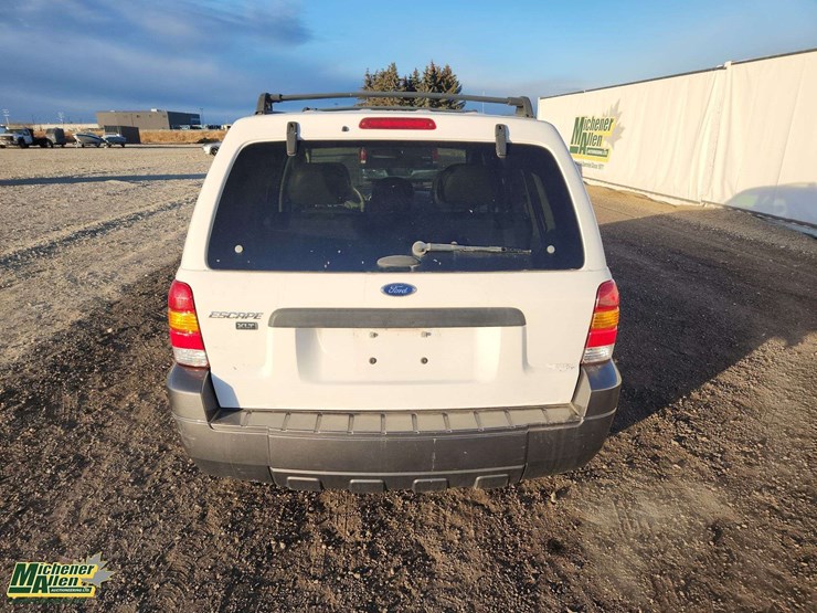 2005-ford-escape-xlt-image-7