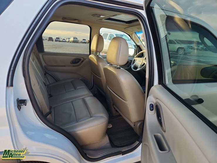 2005-ford-escape-xlt-image-28