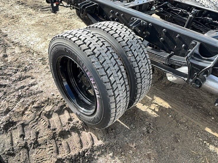 new-unused-chevy-5500-cab-&-chassis-image-6