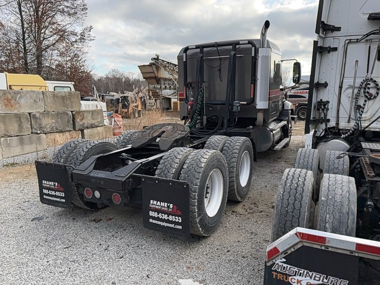 2007-mack-cxn613-truck-tractor-vn:1m1ak06y37n023197-image-3