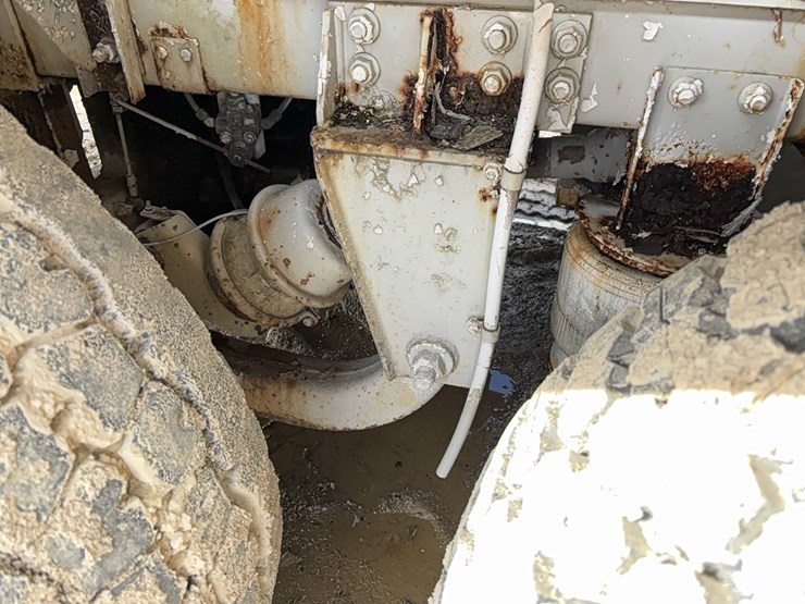 1999-advance-cm3ap6811-concrete-mixer-truck-vn:1a9tac4s8x0007087-image-7