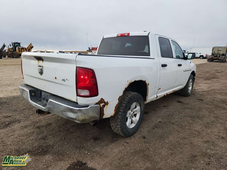 2012-dodge-1500-image-5