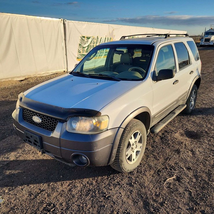 2005 FORD ESCAPE XLT