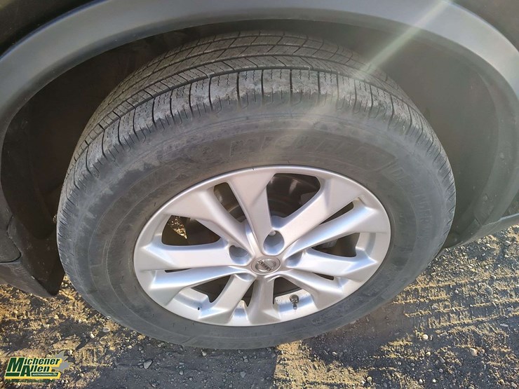 2014-nissan-rogue-image-30