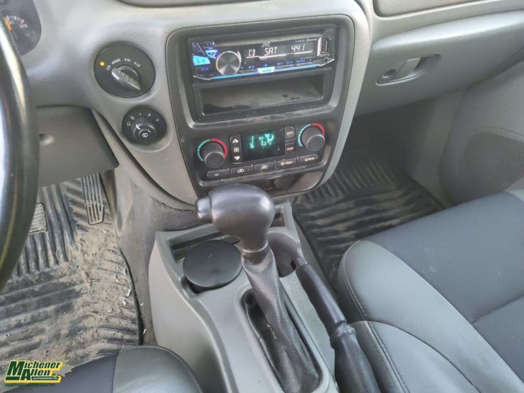 2004-chevrolet-trailblazer-image-11