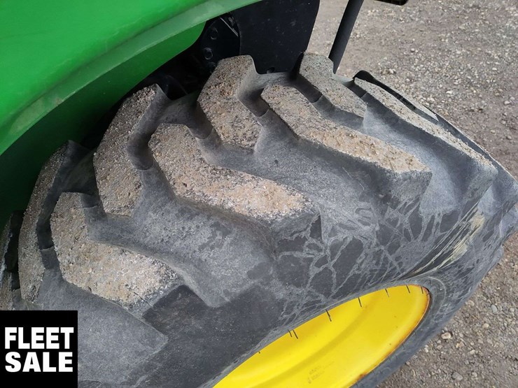 2013-john-deere-2025r-image-9