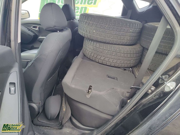 2010-hyundai-tucson-image-15