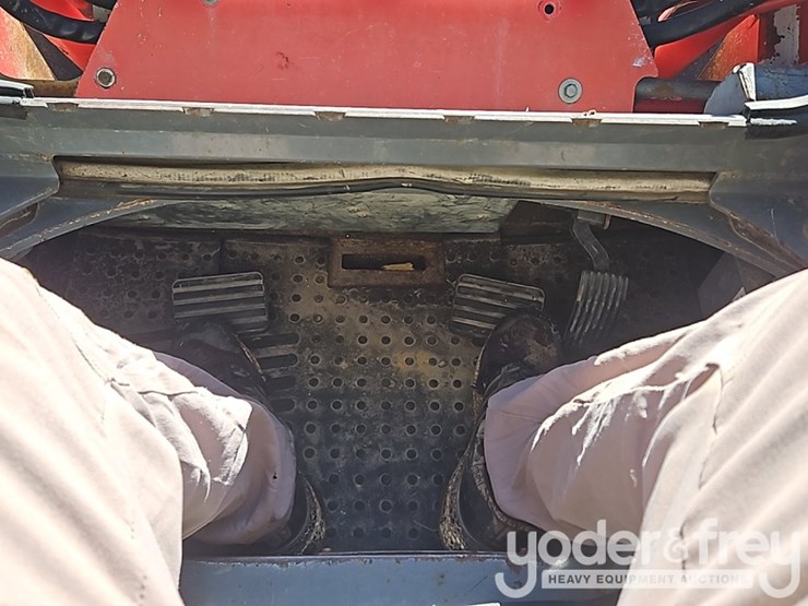 2018-takeuchi-tl12r2-image-23