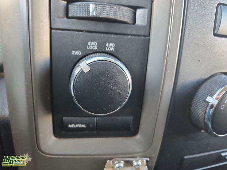 2012-dodge-1500-image-12