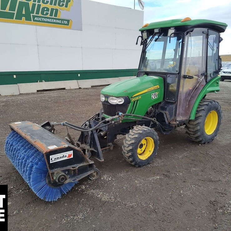 2013 JOHN DEERE 2025R