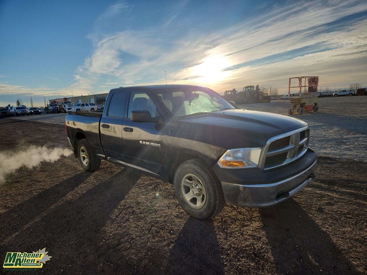 2012-dodge-1500-image-2