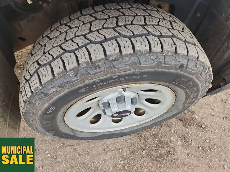 2009-gmc-sierra-1500-image-28