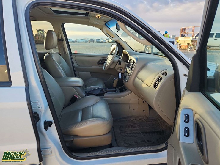 2005-ford-escape-xlt-image-29