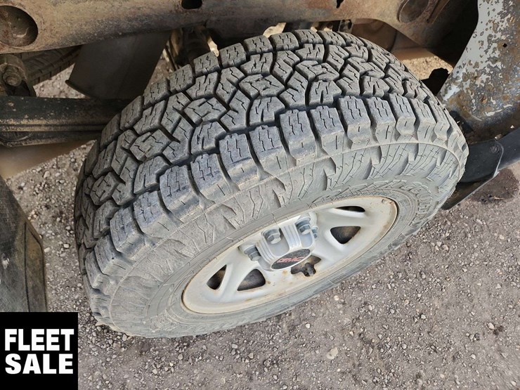 2017-gmc-sierra-1500-image-30