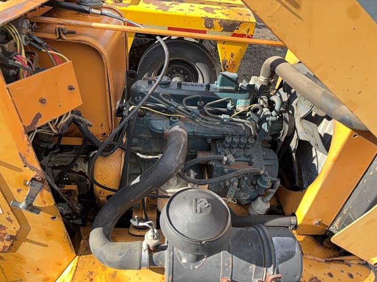 case-maxi-sneaker-image-10