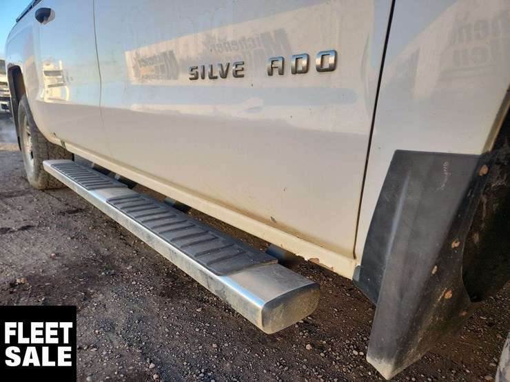 2018-chevrolet-silverado-1500-image-33