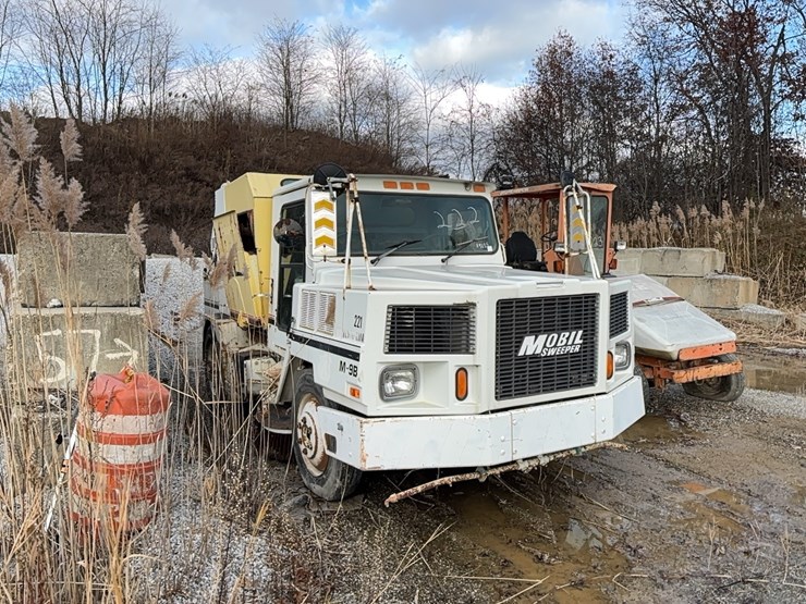 1995-athey-sweeper-vn:1a9s24dr0sr059085-image-2