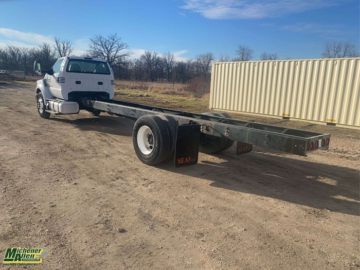 2019-ford-f750-image-3