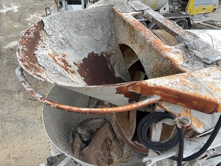 1999-advance-cm3ap6811-concrete-mixer-truck-vn:1a9tac4sxx0007091-image-18