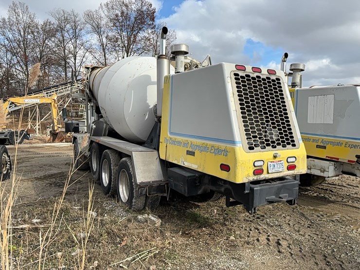 1999-advance-cm3ap6811-concrete-mixer-truck-vn:1a9tac4s9x0007079-image-4