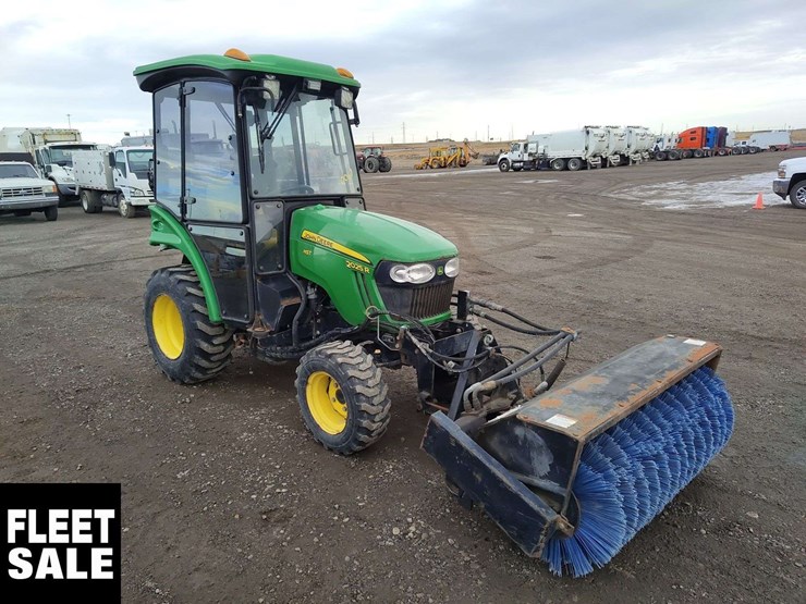 2013-john-deere-2025r-image-7