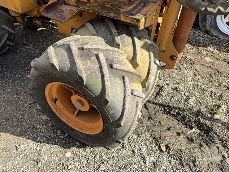 case-maxi-sneaker-image-5