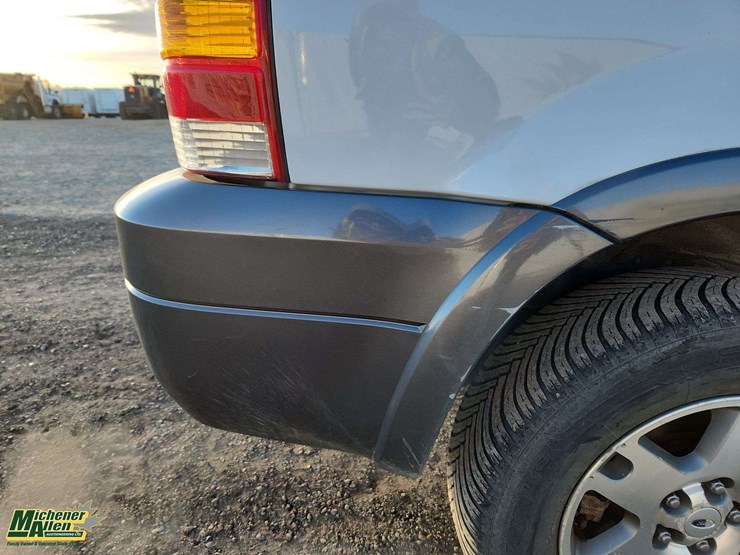 2005-ford-escape-xlt-image-35