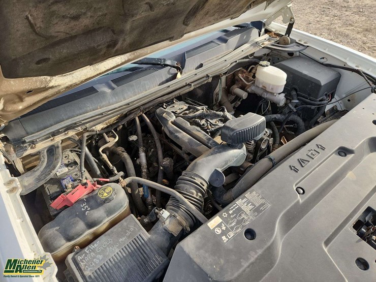 2012-chevrolet-silverado-3500hd-image-31