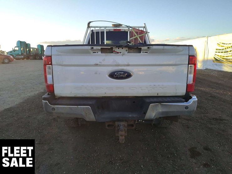 2017-ford-f350-image-16