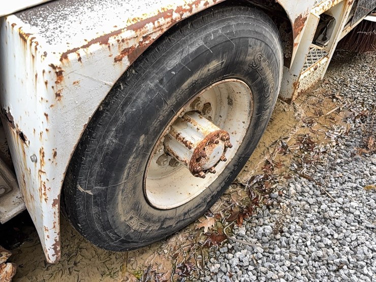 1995-athey-sweeper-vn:1a9s24dr0sr059085-image-7