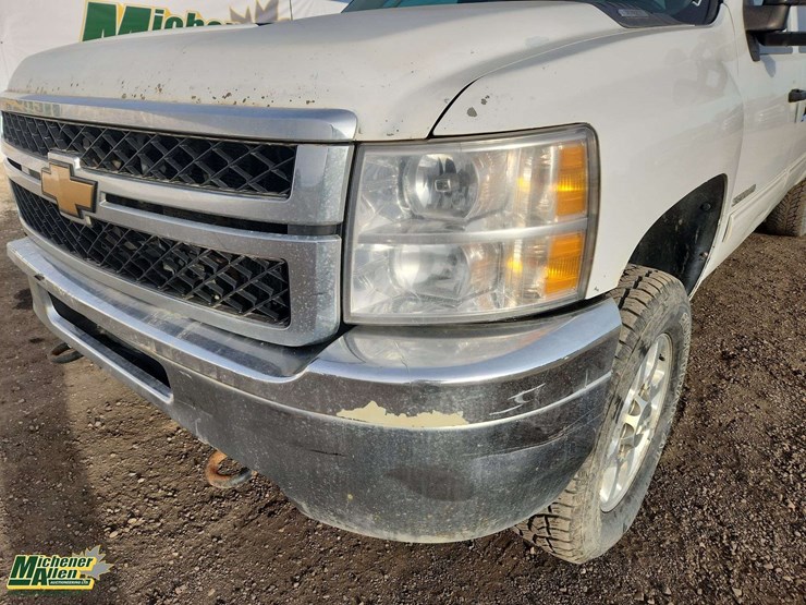 2012-chevrolet-silverado-3500hd-image-41