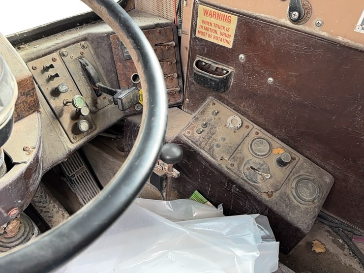 1999-advance-cm3ap6811-concrete-mixer-truck-vn:1a9tac4sxx0007091-image-23