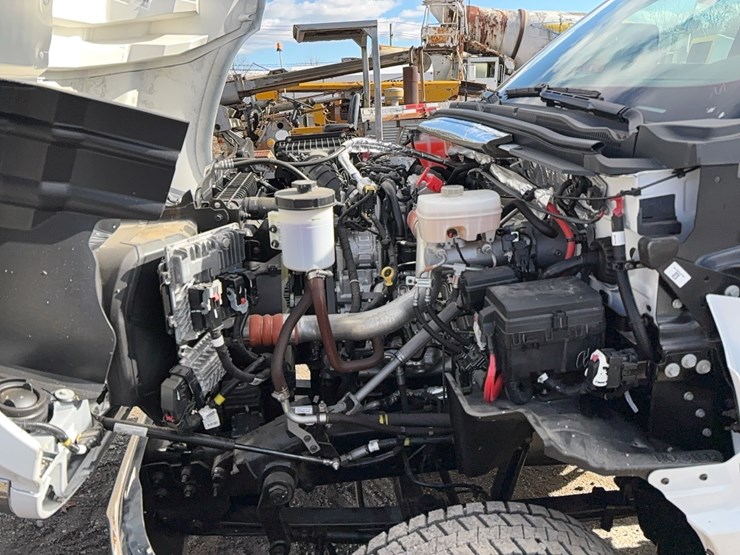 new-unused-chevy-5500-cab-&-chassis-image-23
