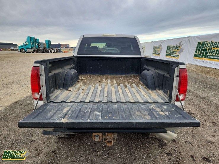 2006-chevrolet-silverado-2500hd-image-27