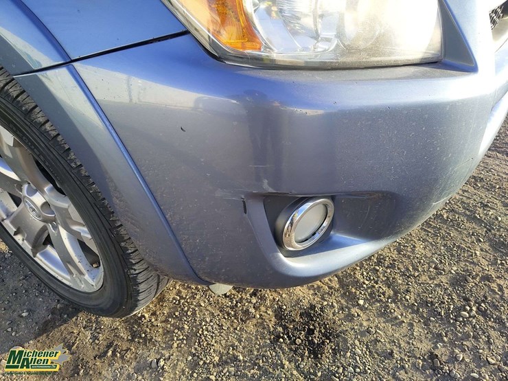 2011-toyota-rav4-image-31