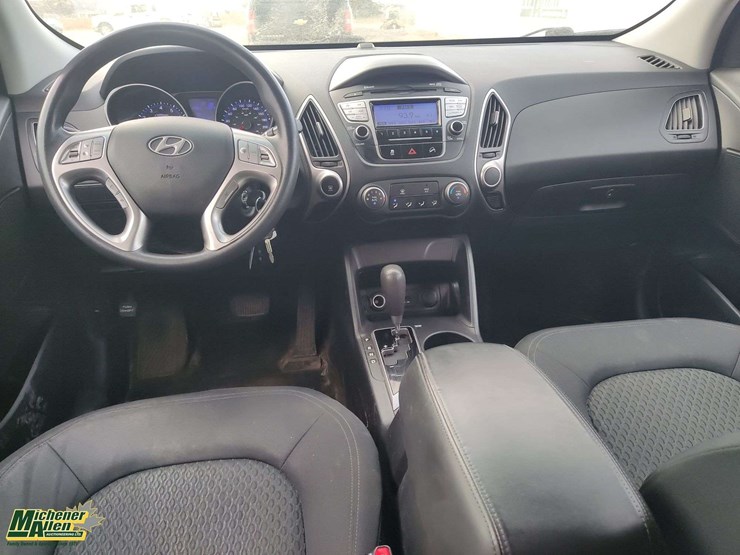 2010-hyundai-tucson-image-14