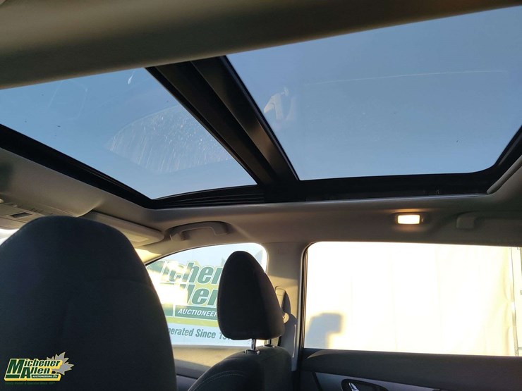 2014-nissan-rogue-image-15