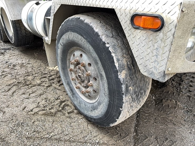 1999-advance-cm3ap6811-concrete-mixer-truck-vn:1a9tac4s9x0007079-image-27