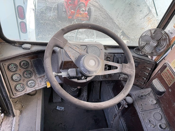 1999-advance-cm3ap6811-concrete-mixer-truck-vn:1a9tac4s0x0007083-image-22