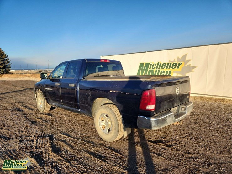 2012-dodge-1500-image-3