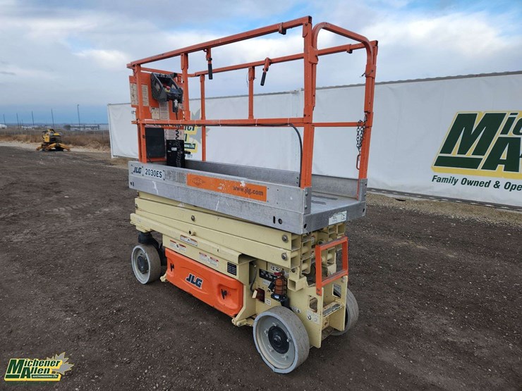 2007-jlg-2030es-image-2