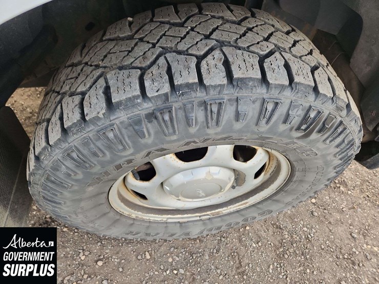 2017-ford-6.5-ft-image-32